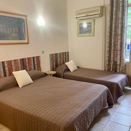 Hotel Alexander Perpignan Bagian luar foto