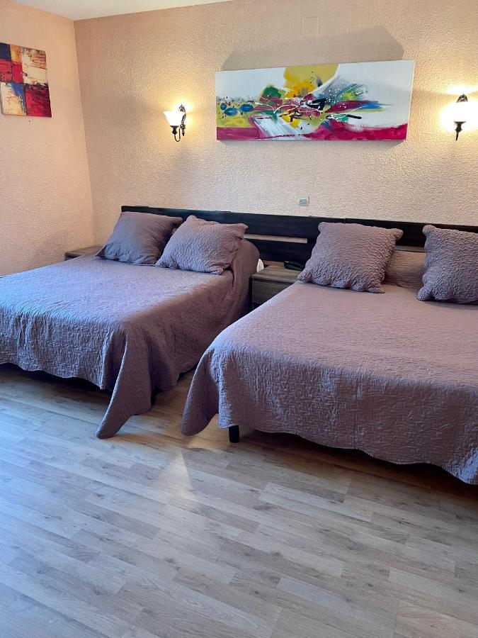 Hotel Alexander Perpignan Bagian luar foto