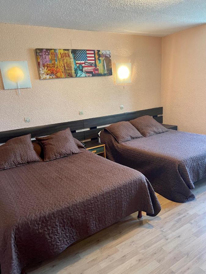 Hotel Alexander Perpignan Bagian luar foto
