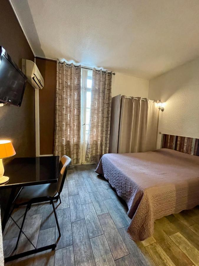 Hotel Alexander Perpignan Bagian luar foto