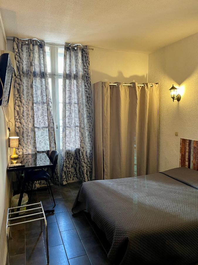 Hotel Alexander Perpignan Bagian luar foto
