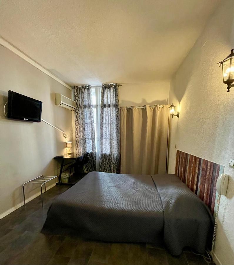 Hotel Alexander Perpignan Bagian luar foto