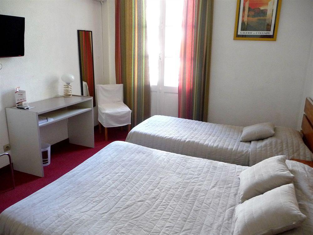 Hotel Alexander Perpignan Bagian luar foto