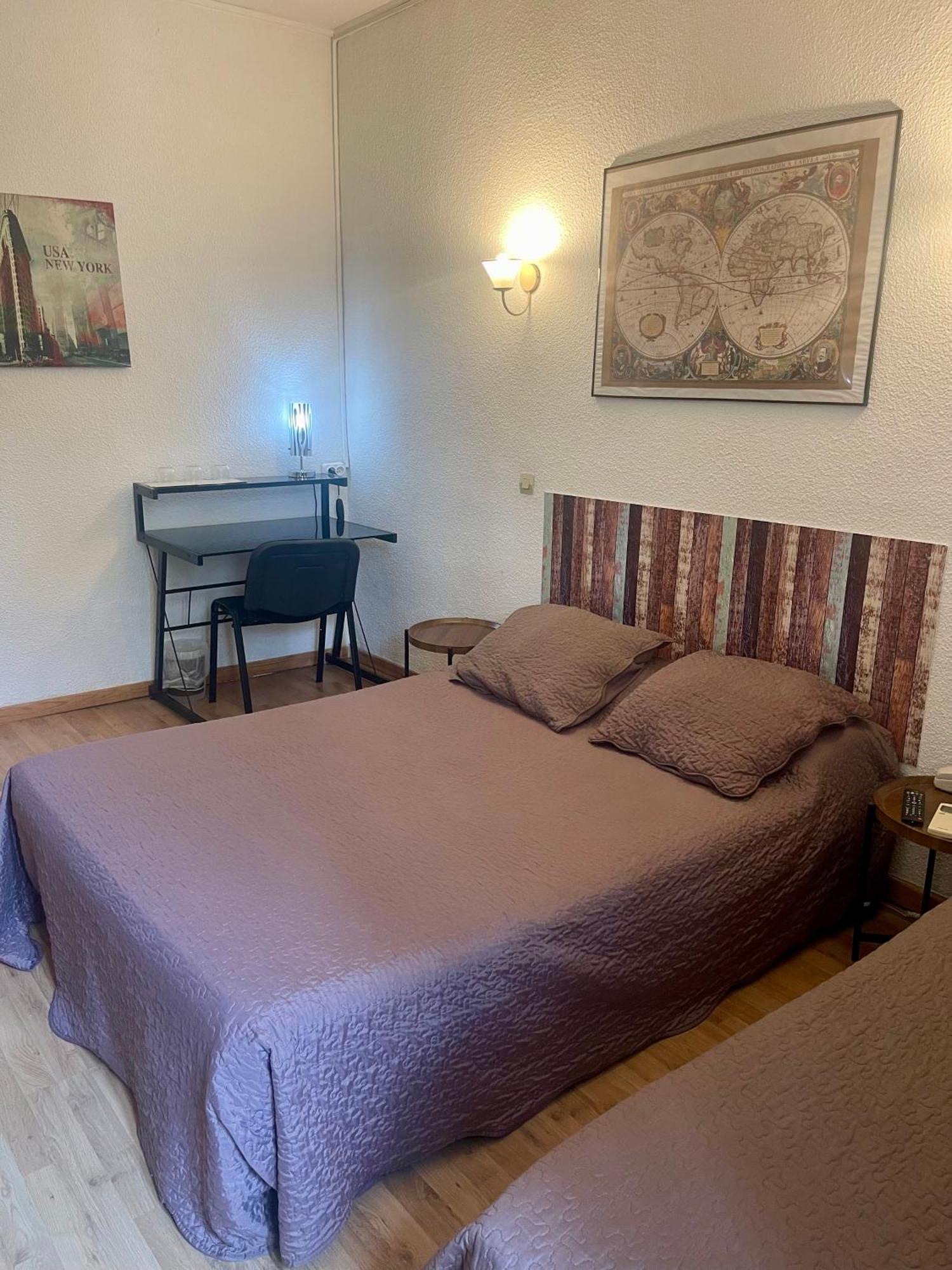 Hotel Alexander Perpignan Bagian luar foto