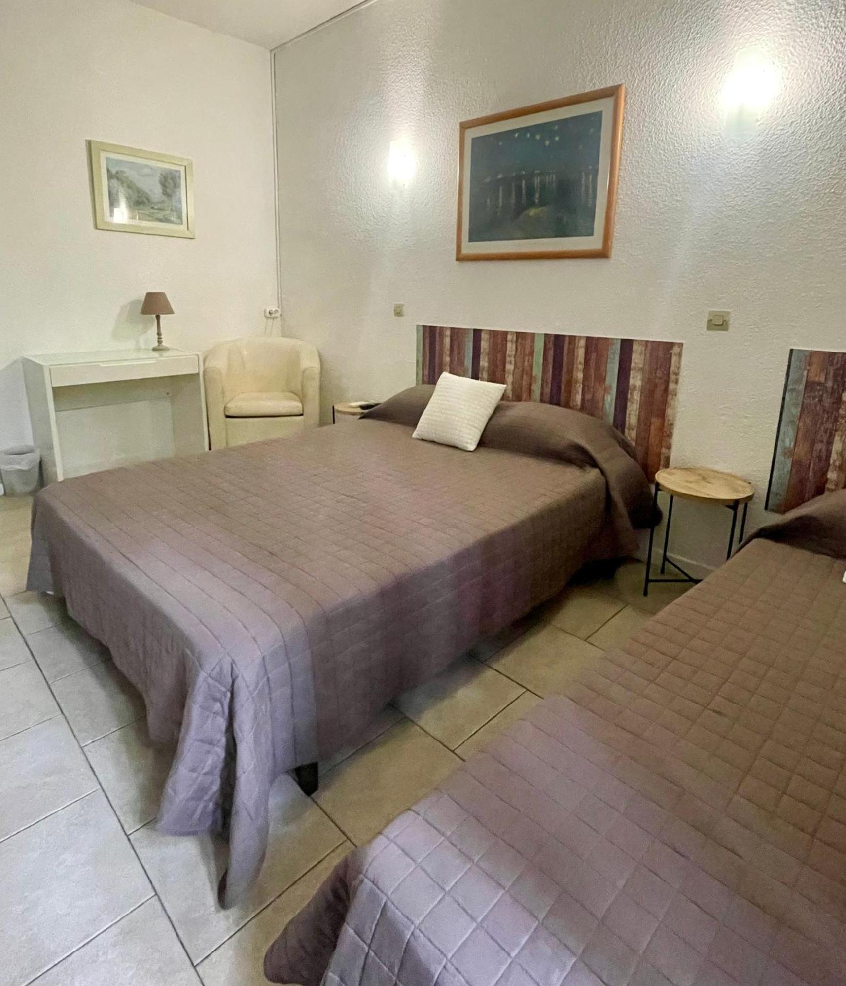 Hotel Alexander Perpignan Bagian luar foto