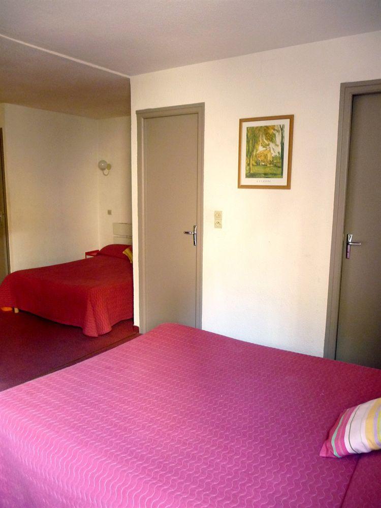 Hotel Alexander Perpignan Bagian luar foto