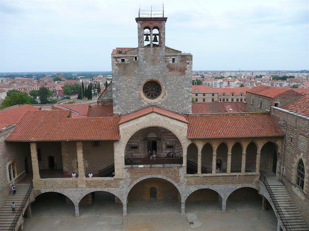 Hotel Alexander Perpignan Bagian luar foto