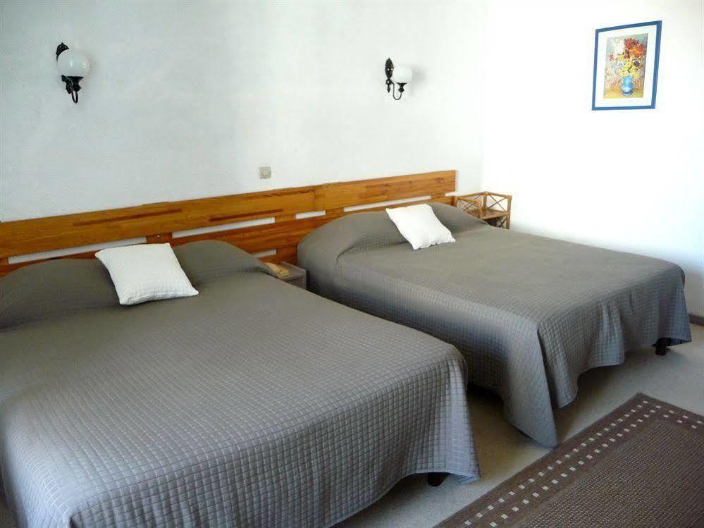 Hotel Alexander Perpignan Bagian luar foto
